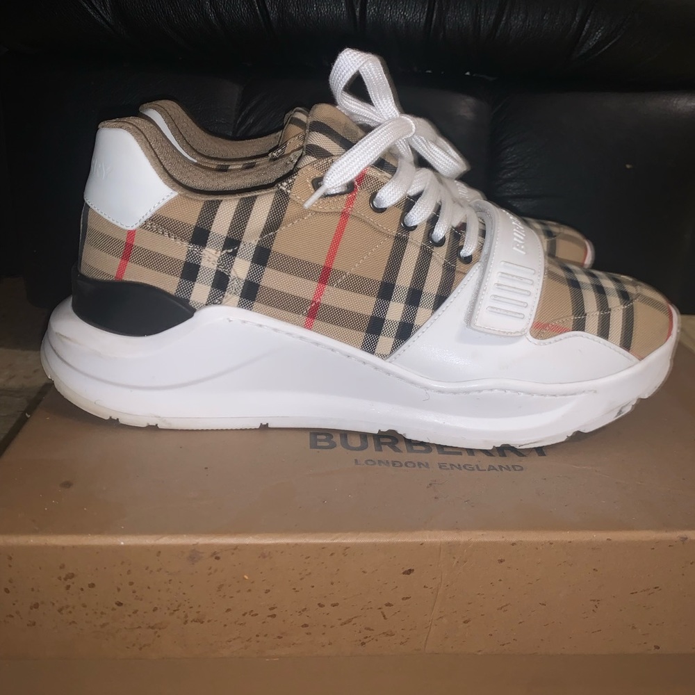 Burberry Regis men shoes 10.5 / 44uk